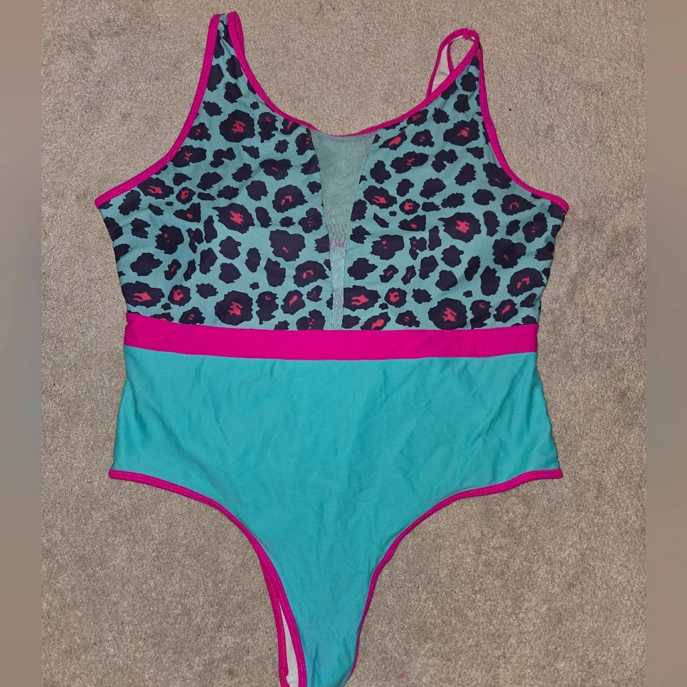 Bathing suit🍒 - Picture 2 of 8